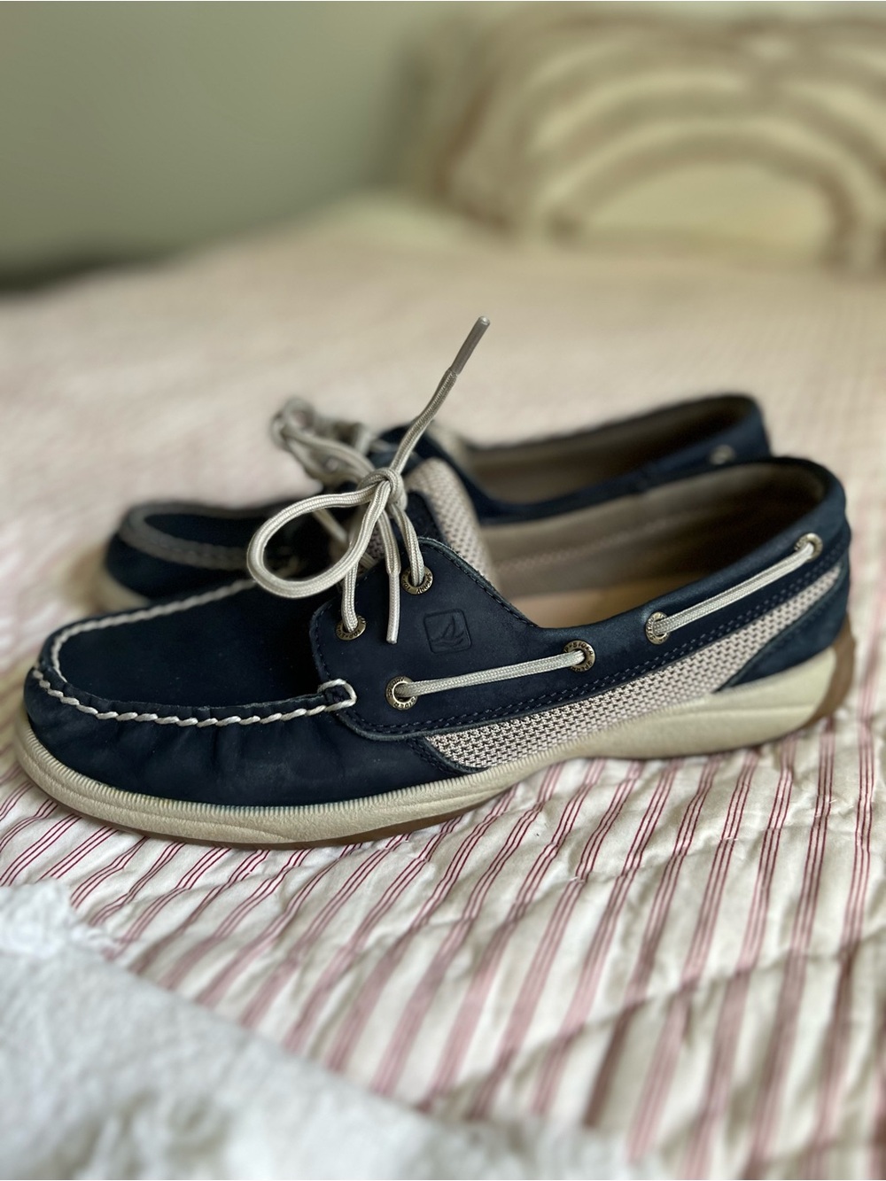 Sperry Women’s Navy and Cream Boat Shoes